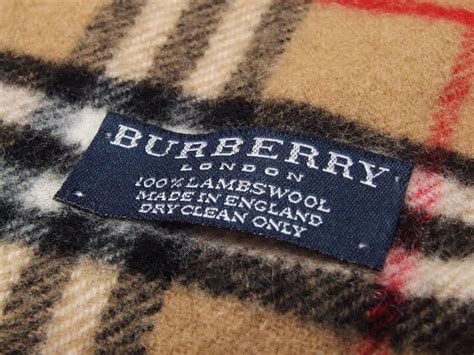 vintage burberry scarf label.